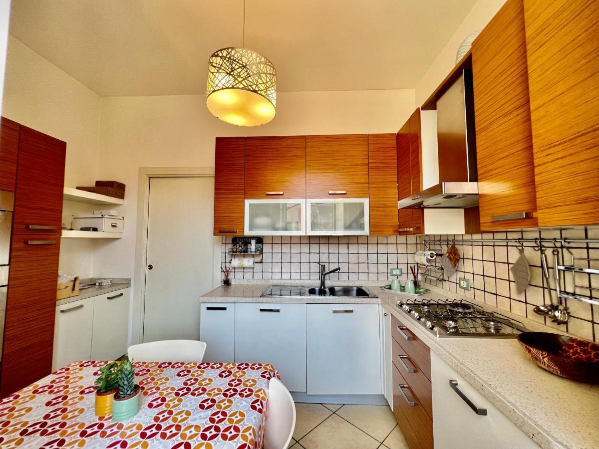 Divina Luxury Apartment With Jacuzzi Near The Lake コモ エクステリア 写真